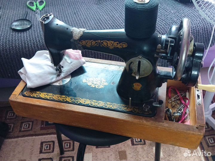 Швейная машина Подольск ручная