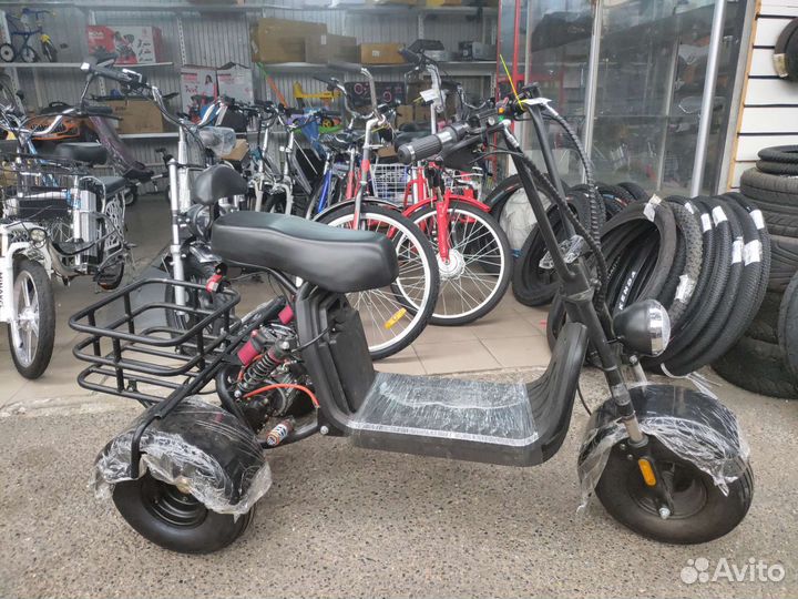 Электроскутер трицикл