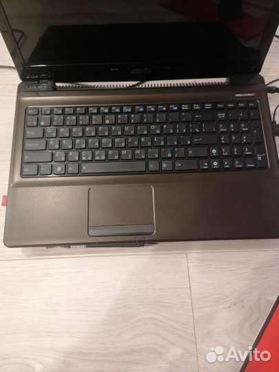 Ноутбук asus