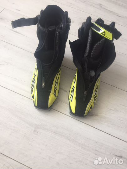 Лыжные ботинки fischer коньковые