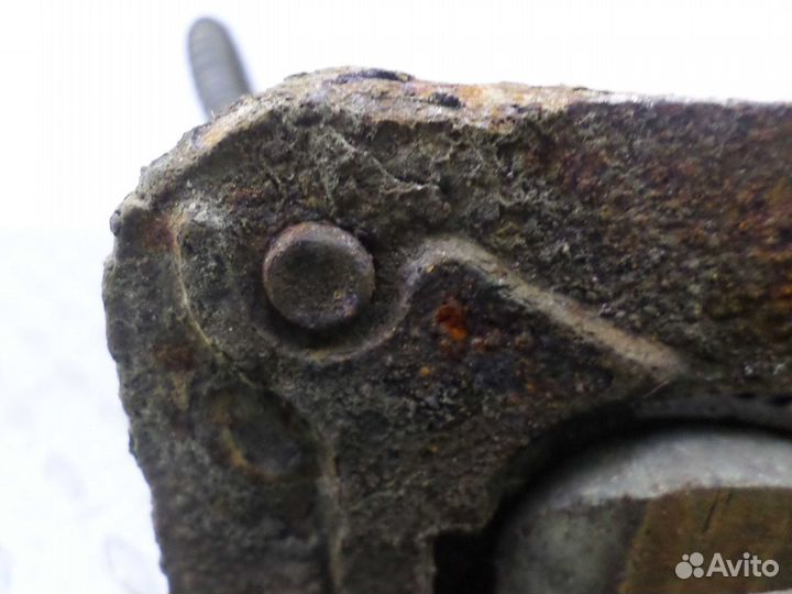 Суппорт задний левый Hyundai Santa Fe 2 CM