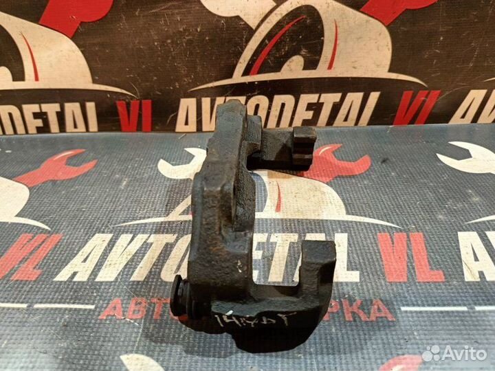 Скоба суппорта передняя Volkswagen Polo