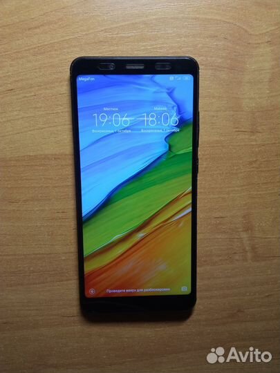 Телефон Xiaomi Redmi Note 5 64Gb