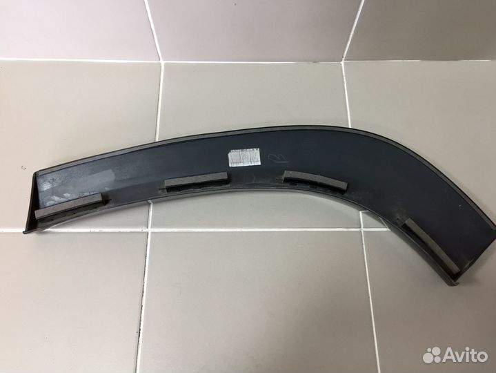 Накладка зад правого крыла Mitsubishi Pajero Sport