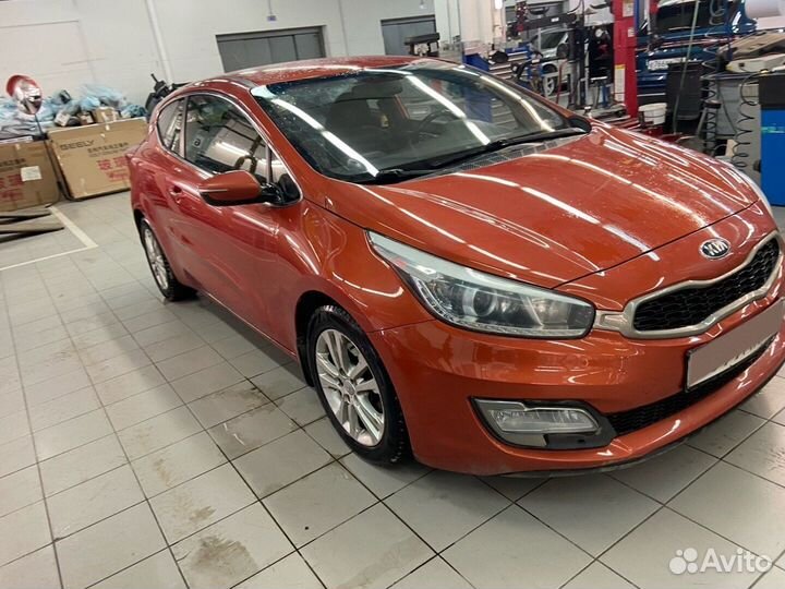 Kia Ceed 1.6 AT, 2014, 245 226 км