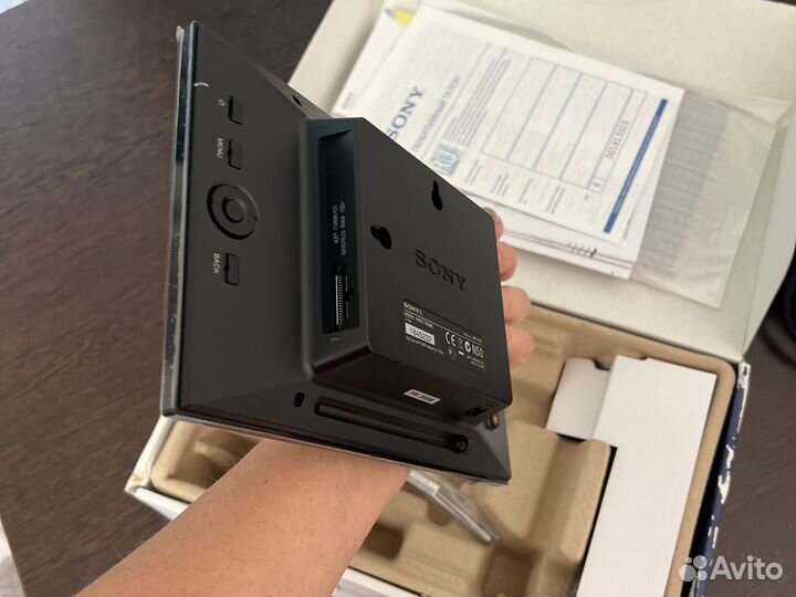 Цифровая фоторамка sony DPF-85/E75