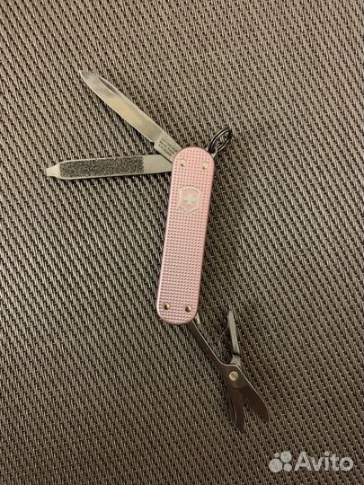 Victorinox Classic Alox