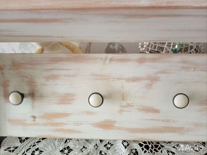 Полка деревянная в стиле