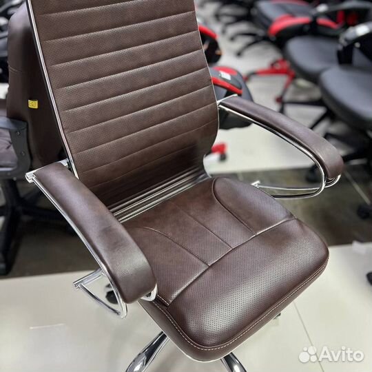 Компьютерное кресло Metta Комплект 6 (цвета)