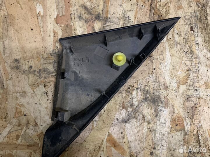 Mazda 3 bk накладка двери внутренняя правая