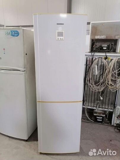 Холодильник Samsung б/у с гарантией