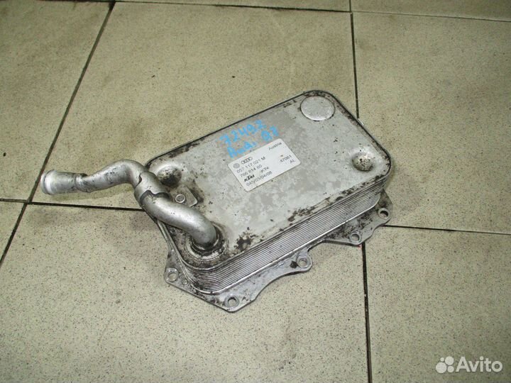 Радиатор масляный Audi Q7 (4L)