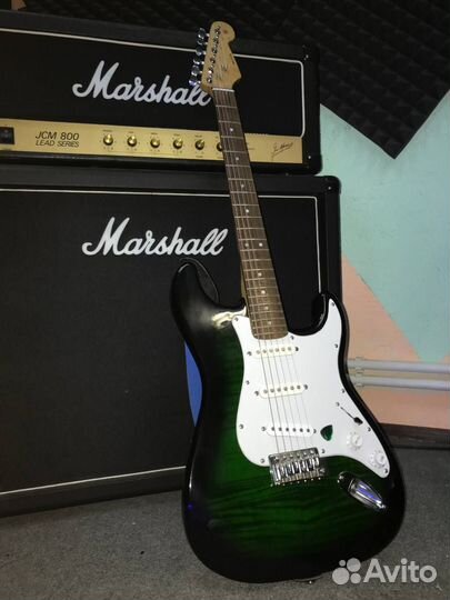 Электрогитара Stratocaster Contour Body Green