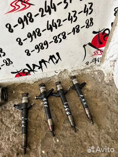 Топливная форсунка Mitsubishi Pajero 4