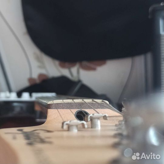 Электрогитара fender squier Stratocaster HSS HT
