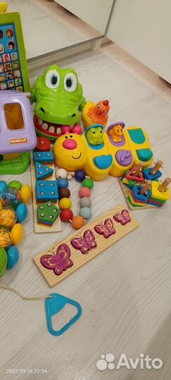 Развивающие игрушки пакетом