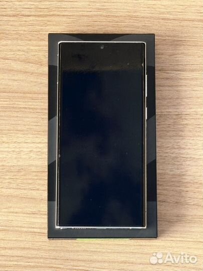 Samsung Galaxy S22 Ultra, 12/256 ГБ