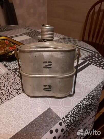 Военный котелок и фляга