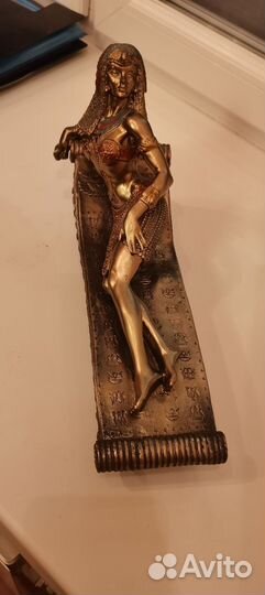 Продам статуэтку египетскую клеопатра