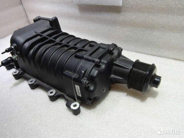 Компрессор суперчарджер Eaton M122 Shelby GT500
