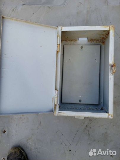 Ящик металлический