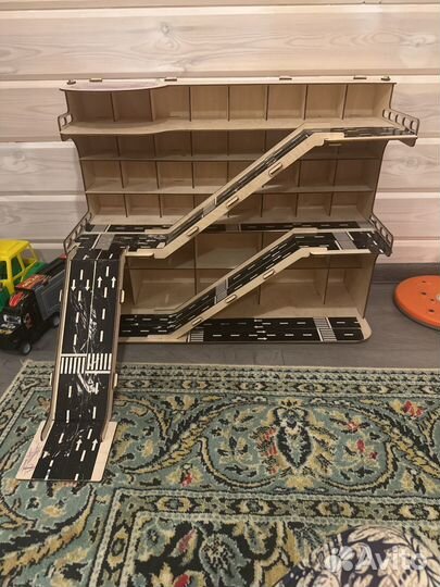 Гараж-парковка для машинок