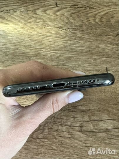 iPhone X, 256 ГБ