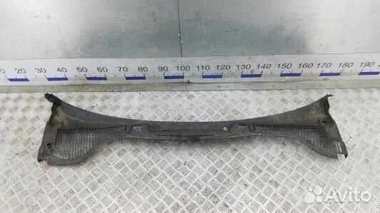 Накладка декоративная (жабо, дождевик) skoda octav