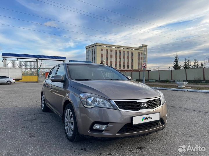 Kia Ceed 2.0 AT, 2011, 218 015 км