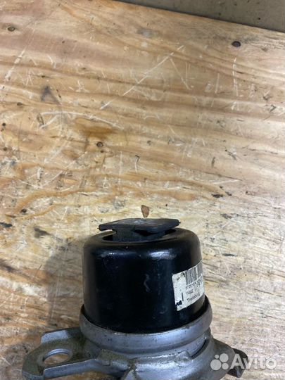 Подушка двигателя правая Volvo S80 AS60 B5254T