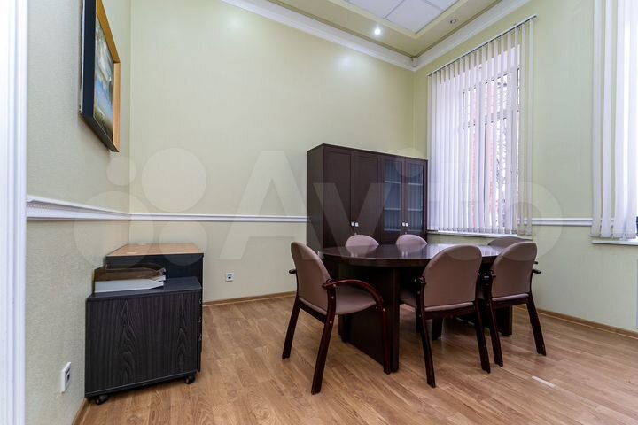 Офис, 210 м²