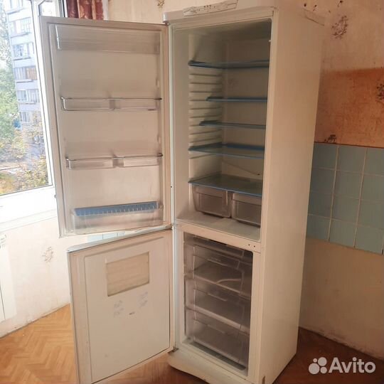 Холодильник indesit