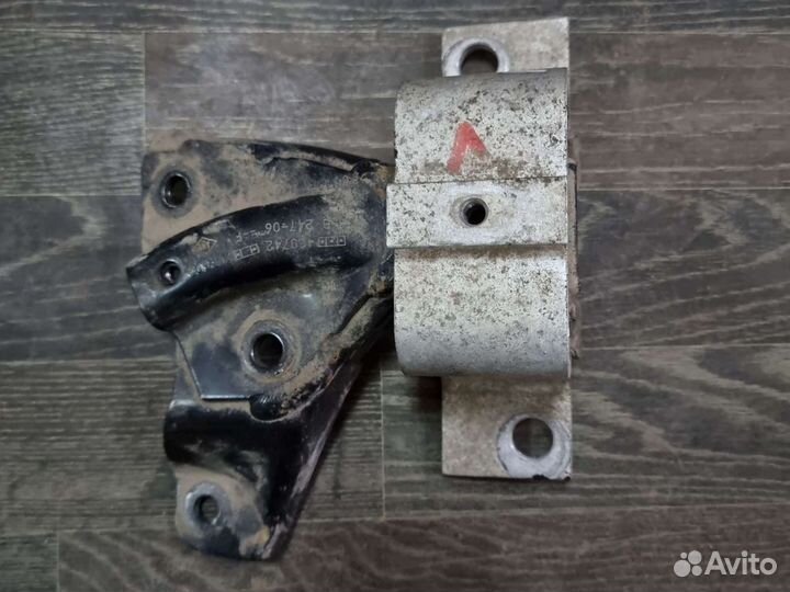 Подушка двигателя Renault Logan Sandero