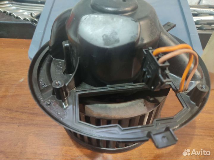 Вентилятор печки VAG