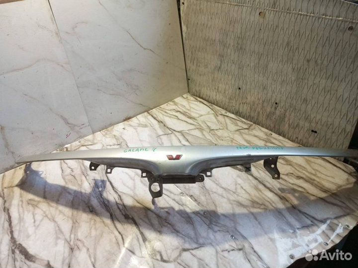 Решетка радиатора Mitsubishi Galant E54A 1993