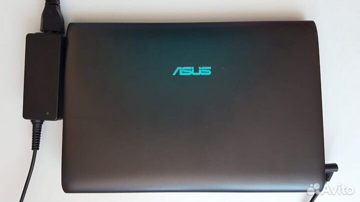 Нетбук asus
