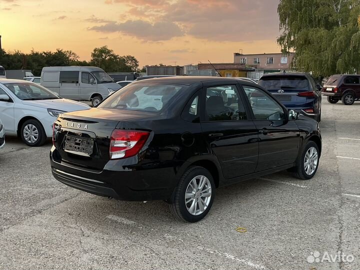 LADA Granta 1.6 МТ, 2023, 6 900 км