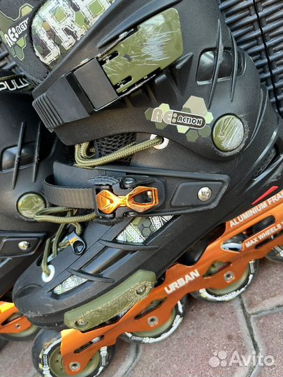 Роликовые коньки