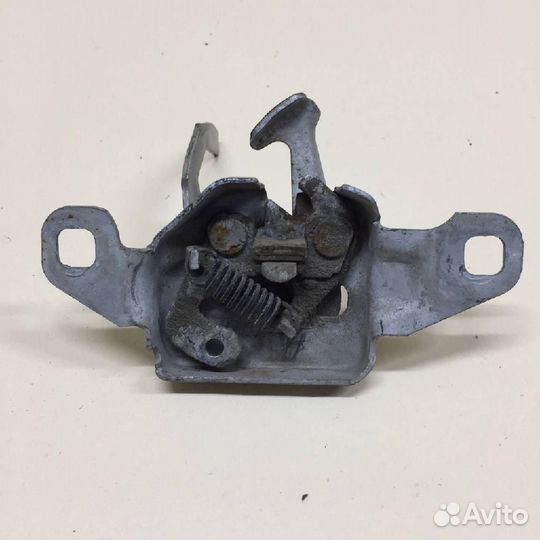 Замок капота Renault Duster