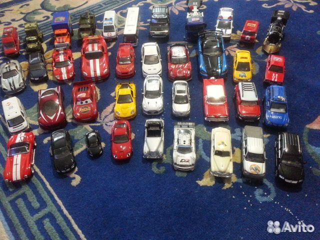 Коллекция автомашин, в количестве 40-и штук