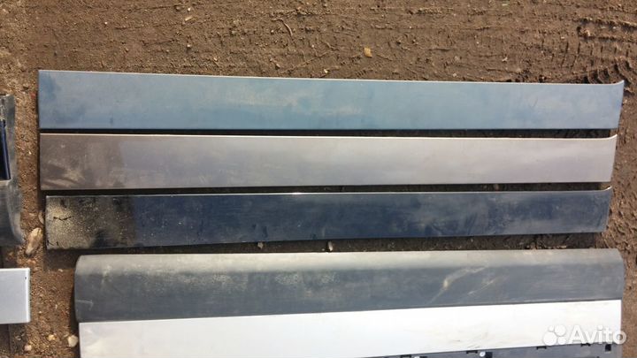 Range Rover L405 накладка на переднюю правую дверь