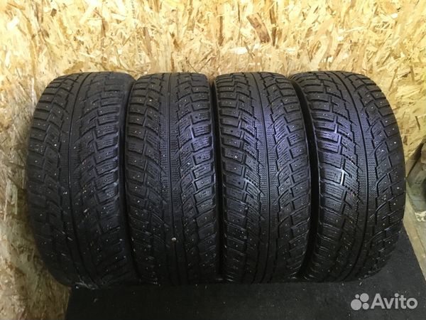 Kumho I'Zen RV Stud KC16 235/55 R18 104T