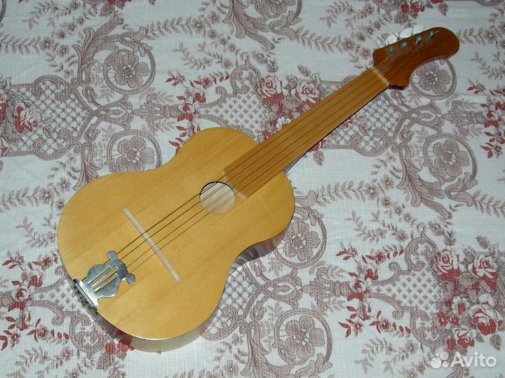 Гитарайка / укулеле СССР / не гитара и не свирель