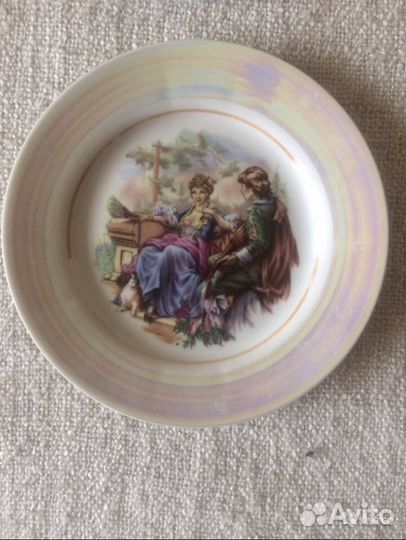 Настенная тарелка