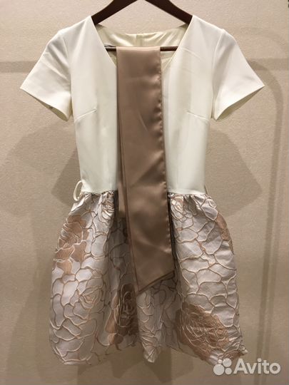 Продаю платье