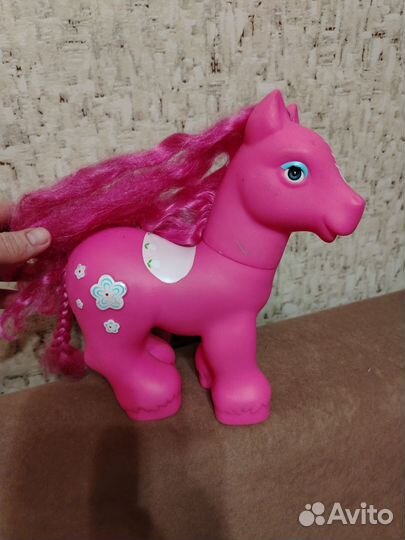 Розовый пони