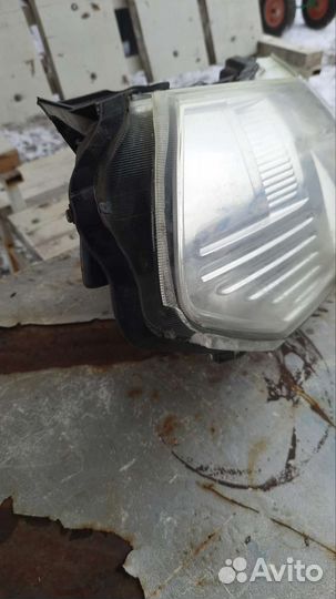 Фара правая Suzuki SX4