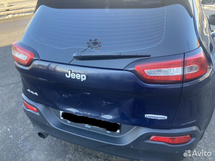 Крышка багажника Cherokee KL (дорест)