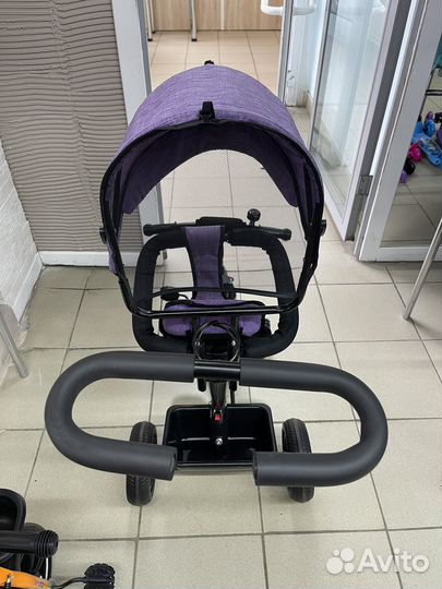 Трехколесный велосипед с родительской ручкой