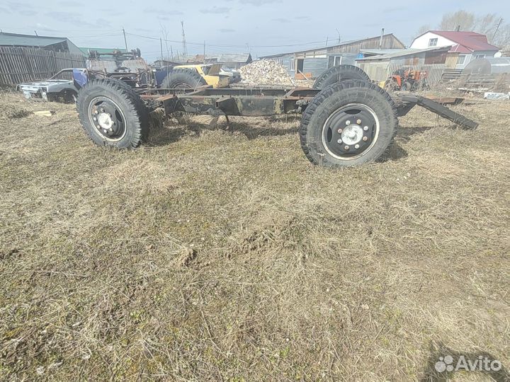 Тракторный прицеп телега